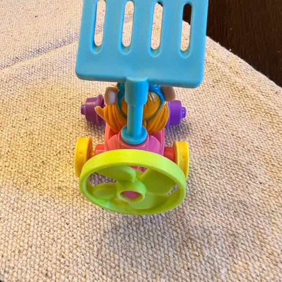 Rescue Rangers Roto Roadster Vehicle Figure - Gadget- 1989 McDonalds Happy Meal - Picture 2 of 3